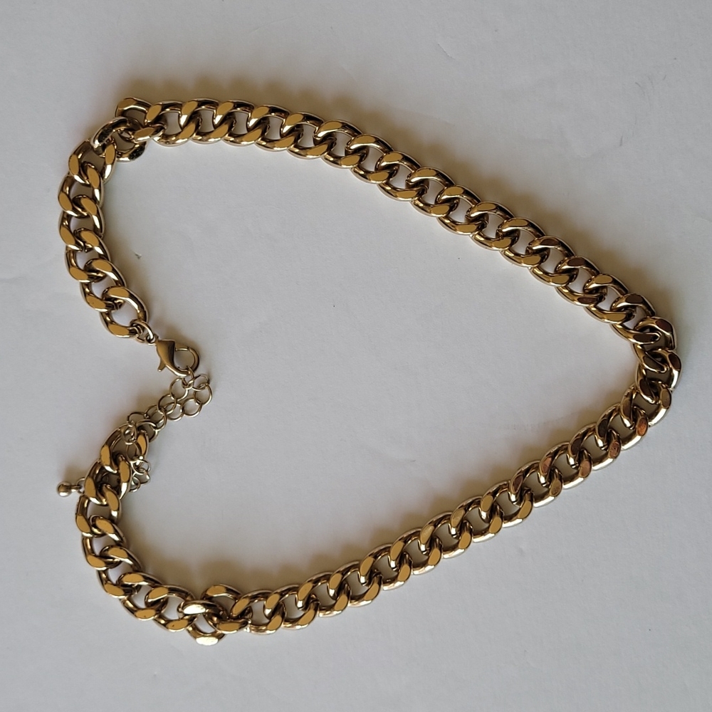 Thick chain link necklace
